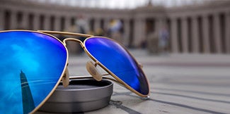 Blue-colored Glasses [Other Articles]